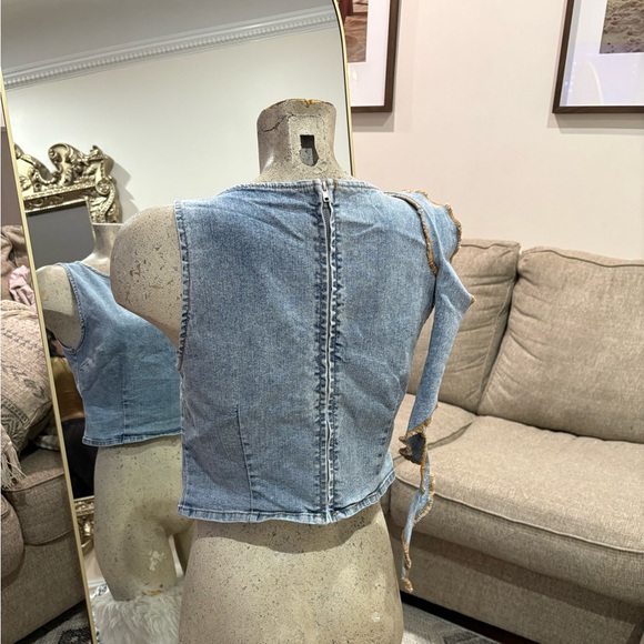 Forever 21 Denim Sleeveless Top with Fringe Detail - Picture 4 of 6